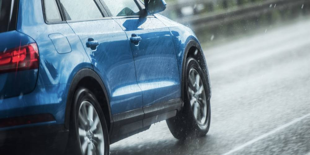 TIPS FOR DRIVING SAFELY IN THE RAIN